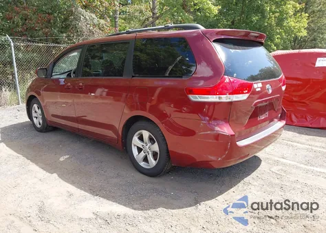 2011 Toyota Sienna Le V6 from USA, damaged, VIN 5TDKK3DC7BS064349
